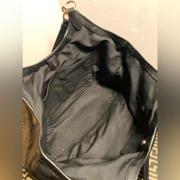 Coach pebble grain leather puse - Picture 5 of 12